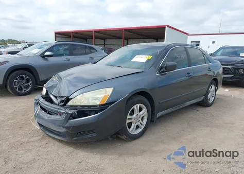 2006 Honda Accord 2.4 Lx z USA, uszkodzony, nr VIN 3HGCM56476G703433